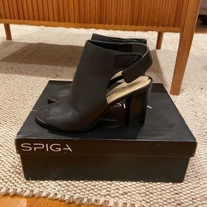Via Spiga Block Heel Shoe, Worn once, Size 6.5